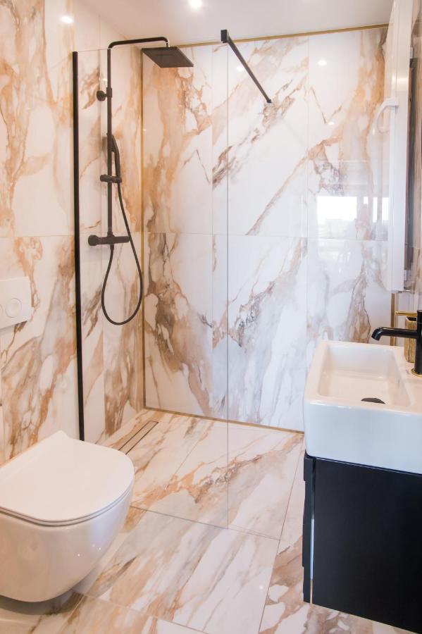 Luksusowy Penthouse Z Jacuzzi I Widokiem Na Morze Apartment Gdynia Luaran gambar